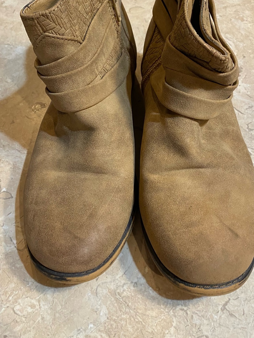 Roxy Women's Tan Suede-Look Ankle Booties